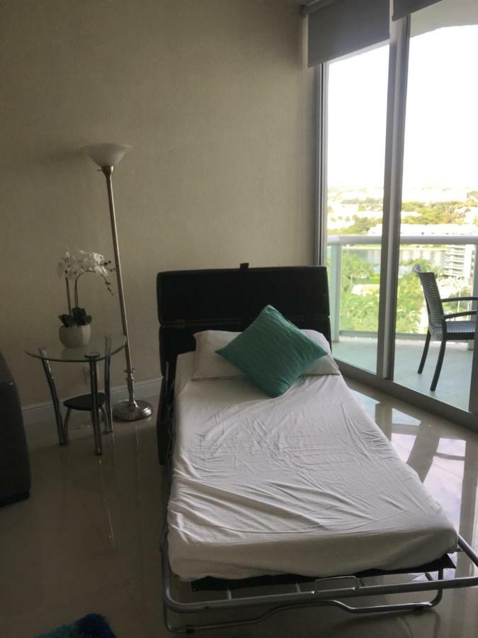 Apartament The Thides Hollywood Zewnętrze zdjęcie